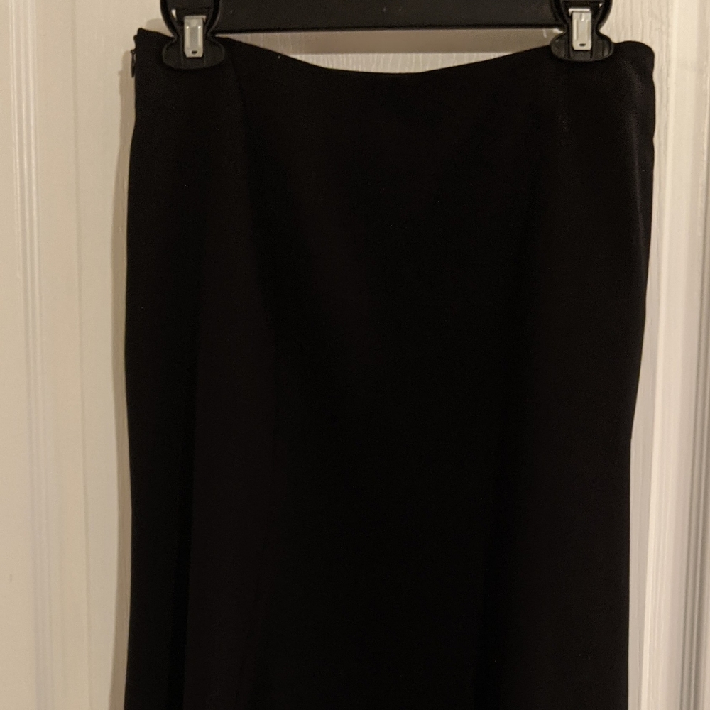 Asymmetrical black casual skirt